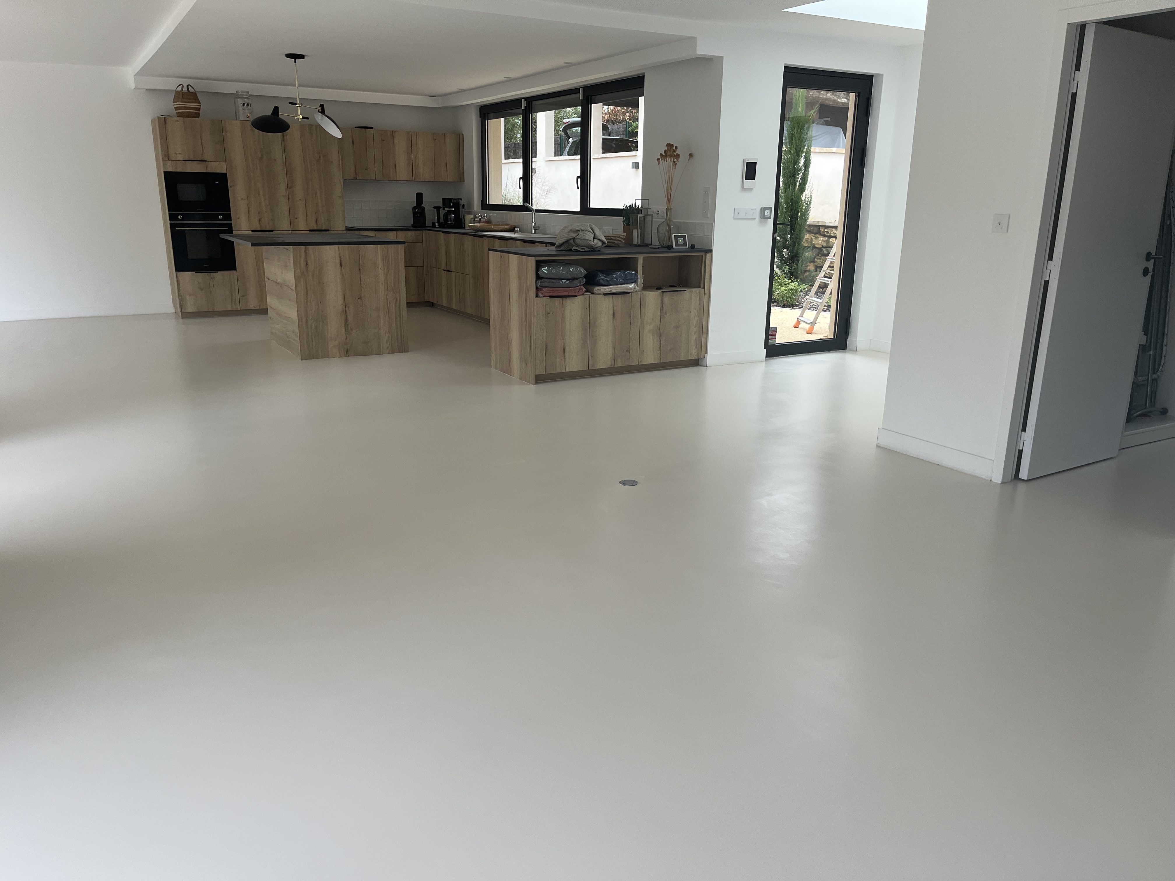 Sol en résine décorative